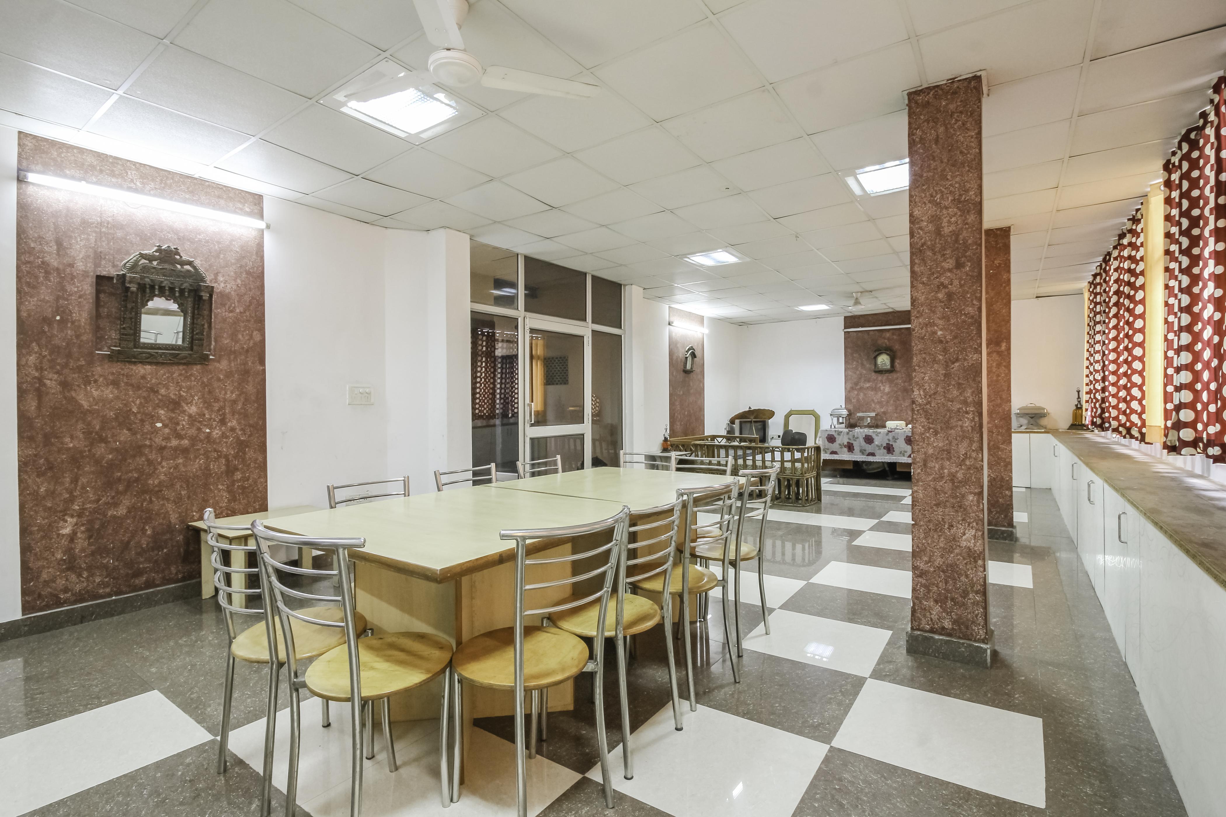 Oyo 3472 Hotel Rama Inn New Delhi Buitenkant foto