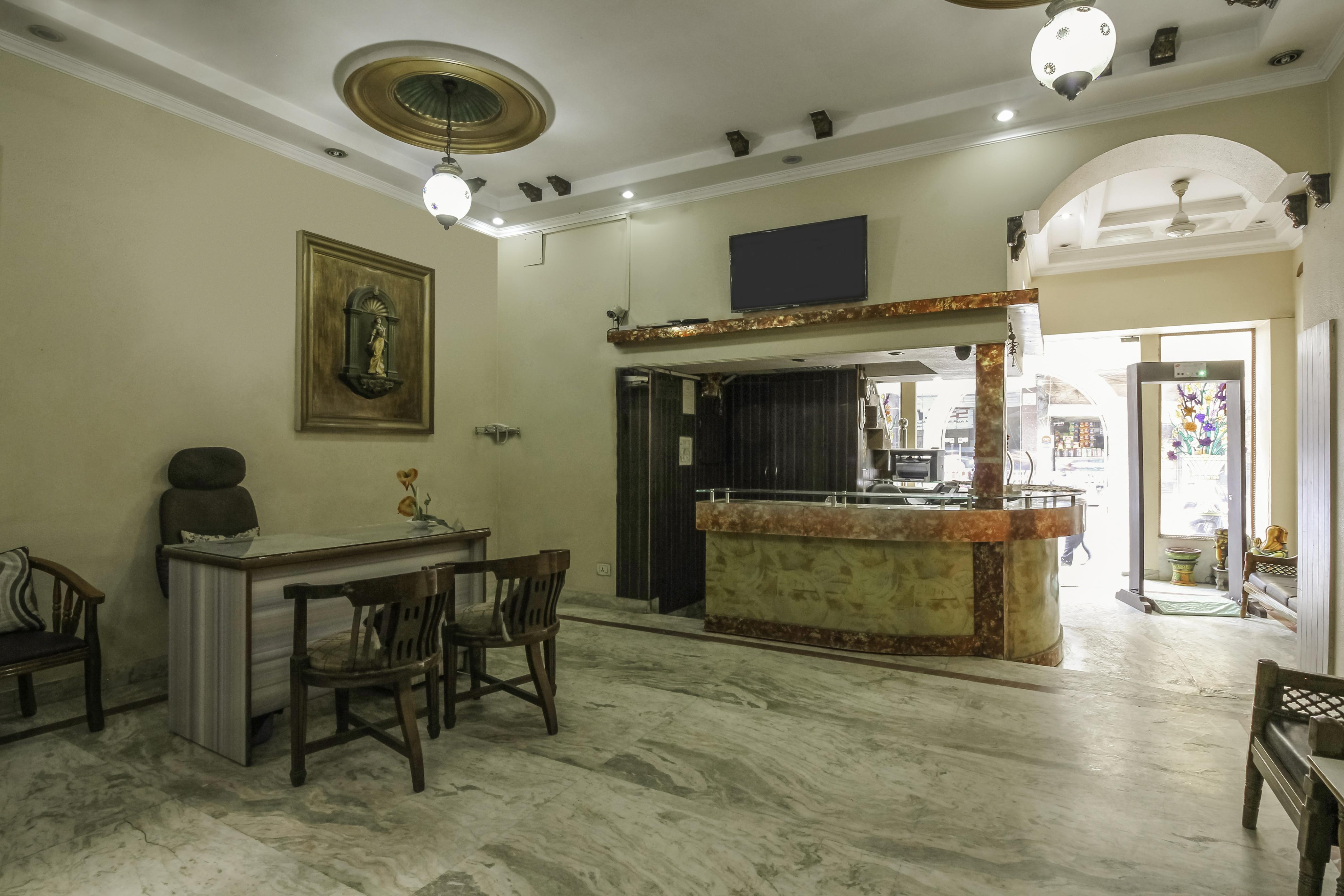 Oyo 3472 Hotel Rama Inn New Delhi Buitenkant foto