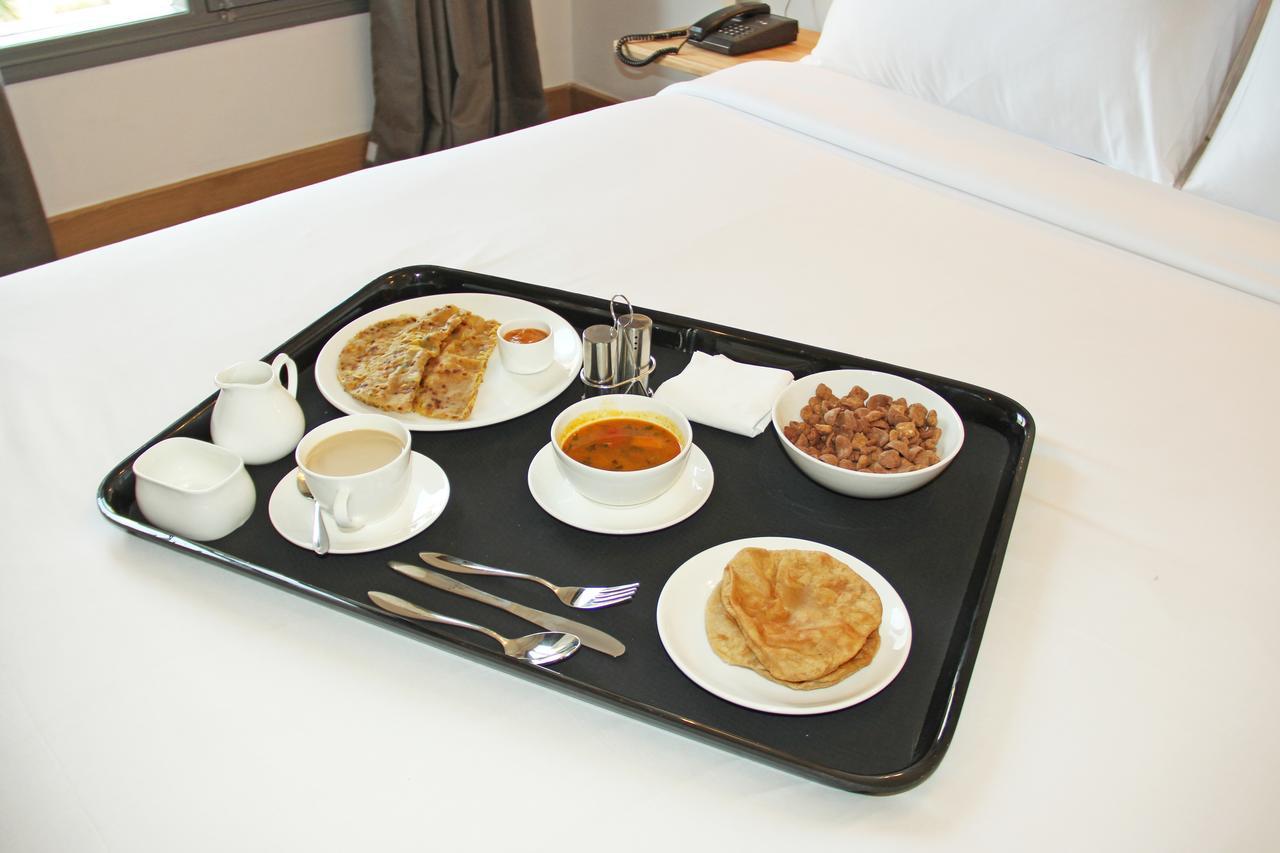 Oyo 3472 Hotel Rama Inn New Delhi Buitenkant foto