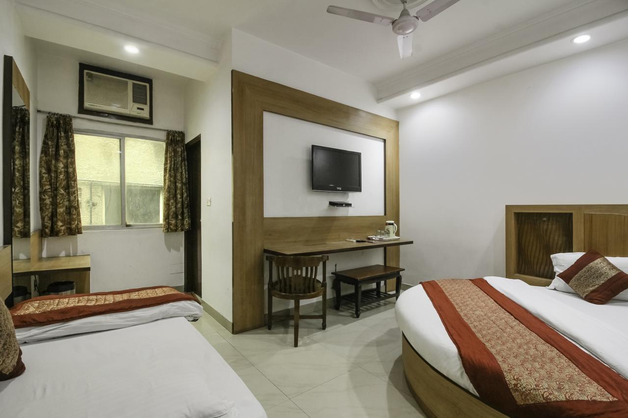 Oyo 3472 Hotel Rama Inn New Delhi Buitenkant foto