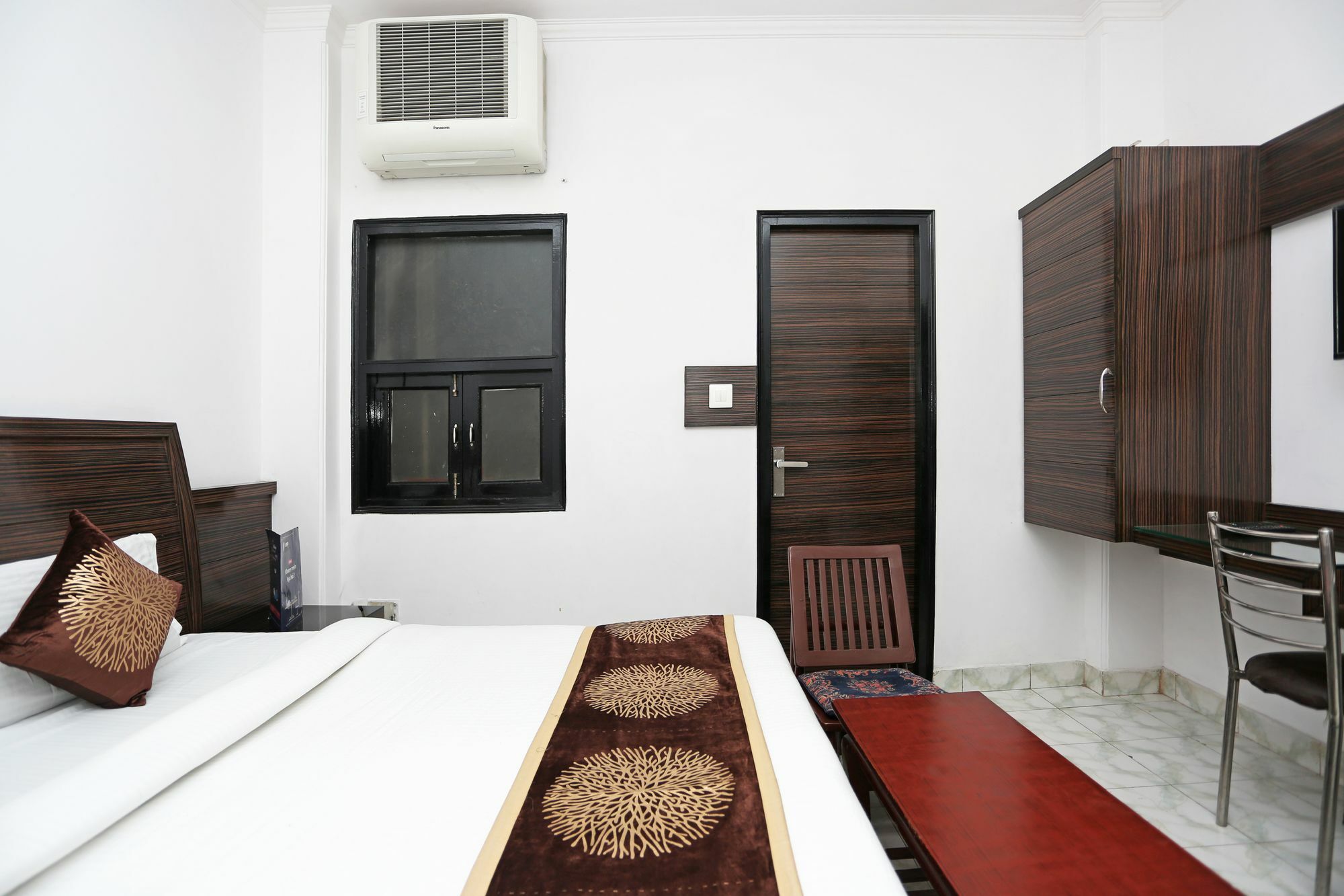 Oyo 3472 Hotel Rama Inn New Delhi Buitenkant foto