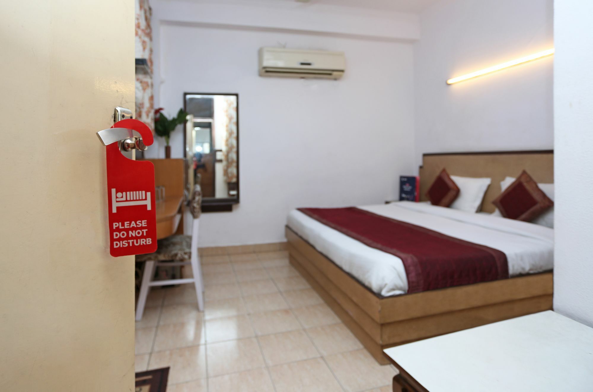 Oyo 3472 Hotel Rama Inn New Delhi Buitenkant foto